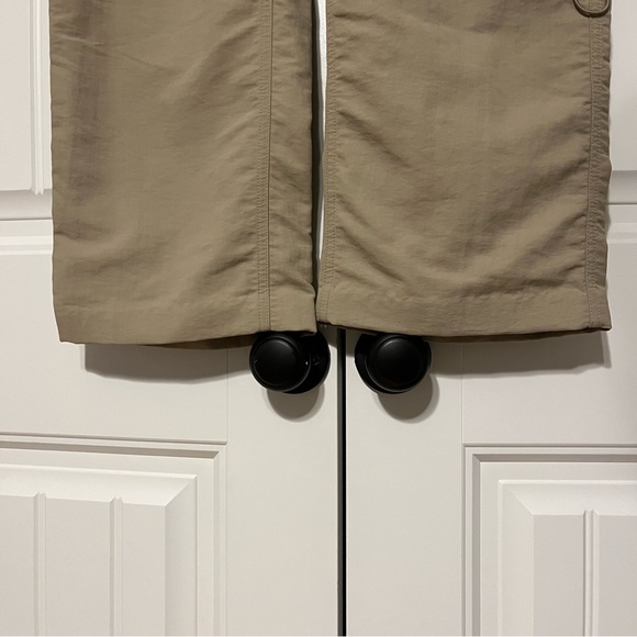 The North Face Nylon Convertible Cargo Pants Khaki Women’s Size 8 - Picture 3 of 9